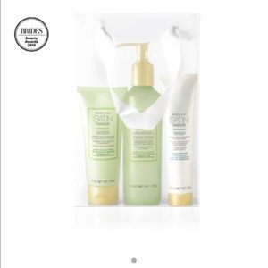 Mary Kay satin hands pampering set